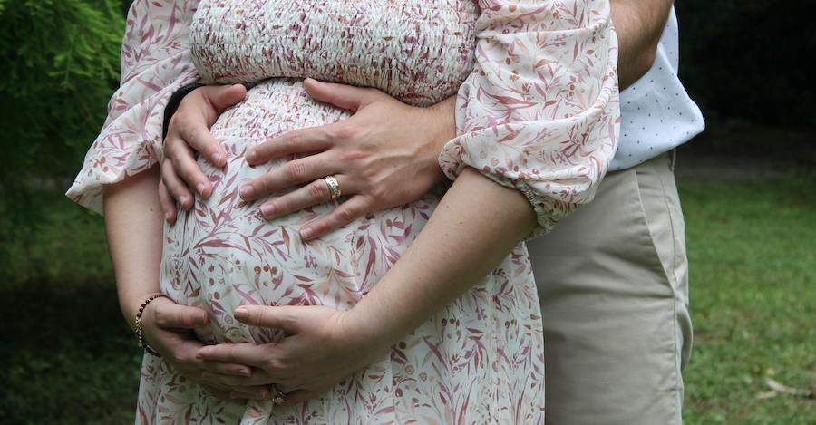 pregnant couple | The Peaceful Mind Counseling Center