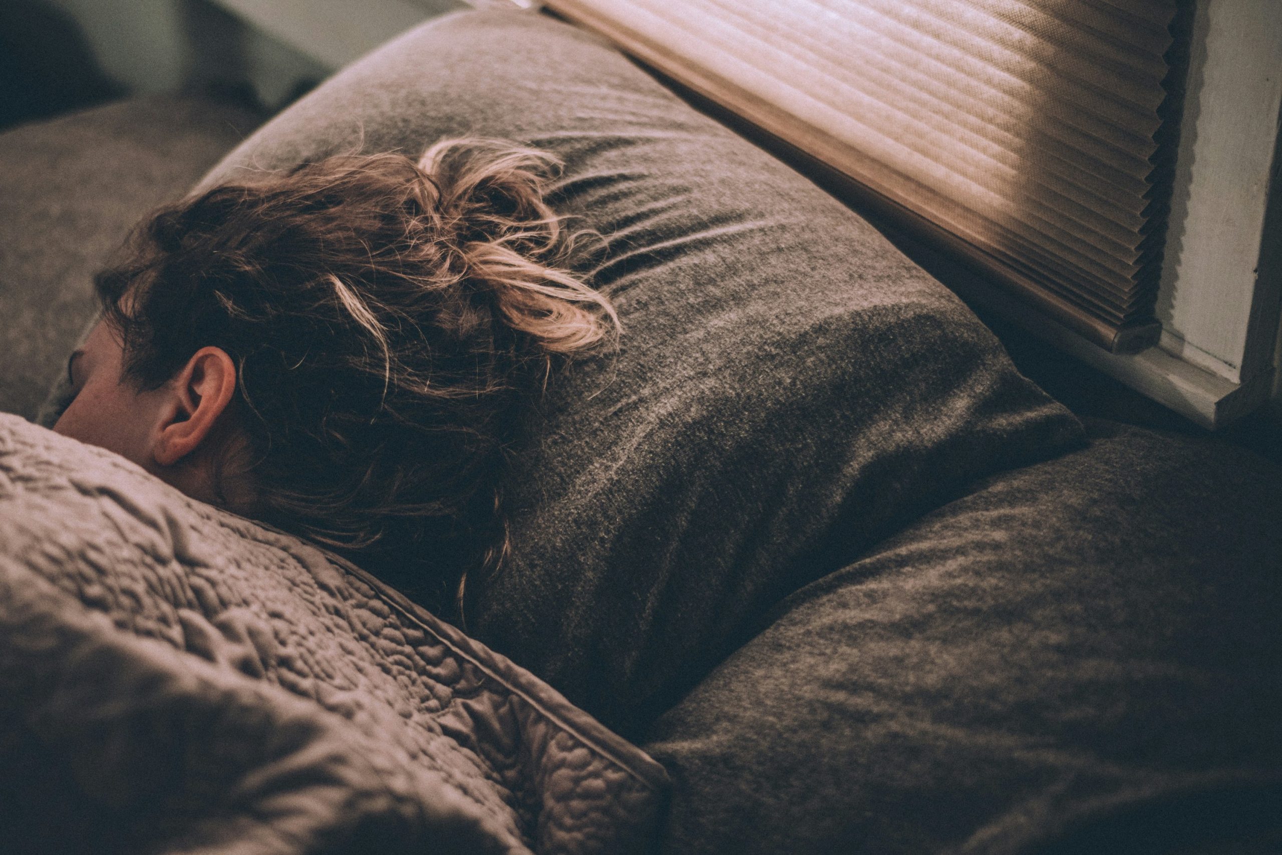Depressed Teenager Won’t Get Out of Bed? Here’s How to Help
